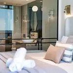 Luxury Jewel Beachfront King Suite