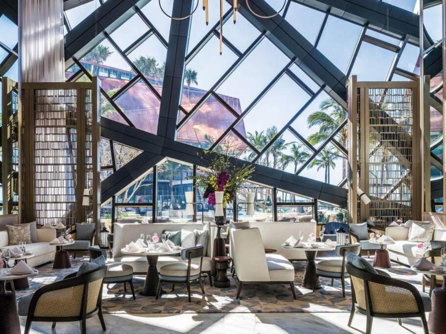 Luxury Jewel Beachfront King Apartment Gold Coast