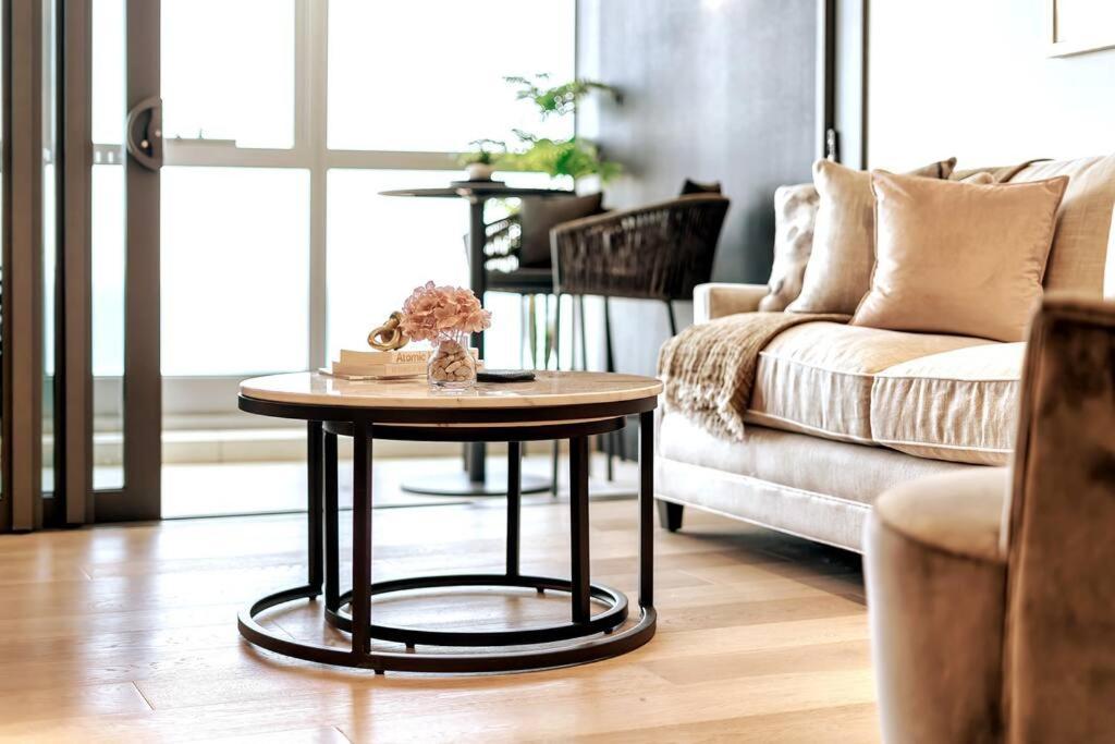 Luxury Jewel Beachfront King *