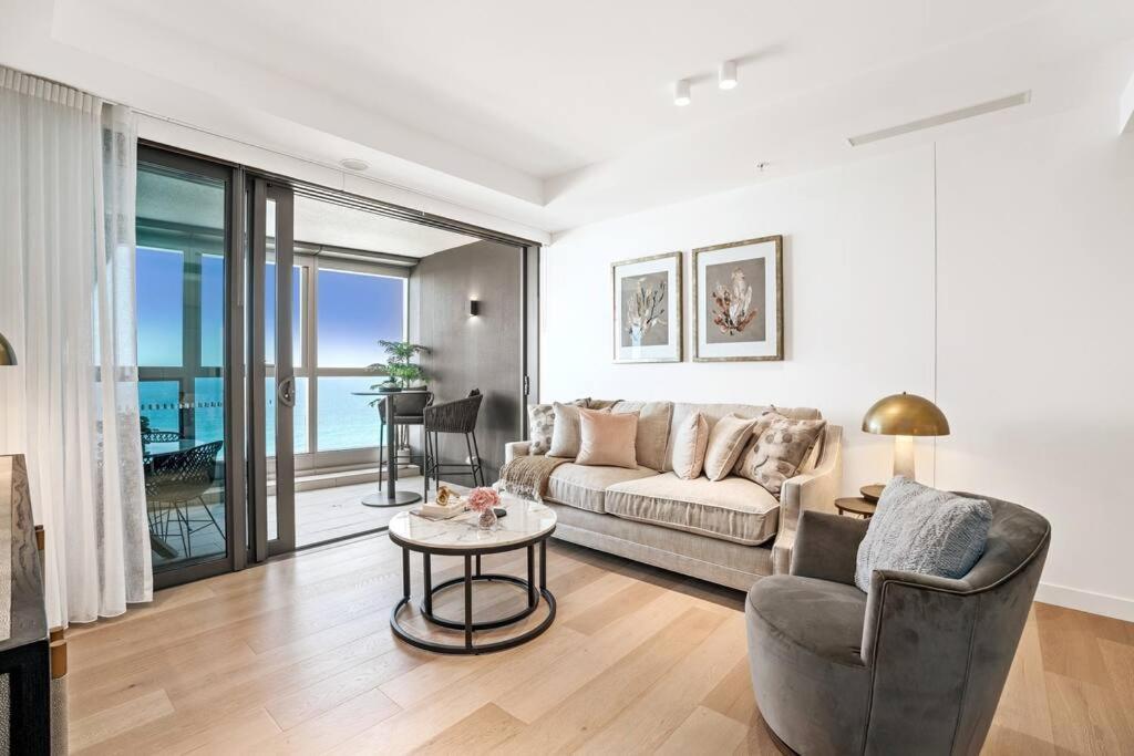 Luxury Jewel Beachfront King