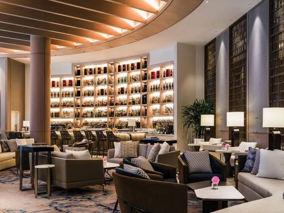 Luxury Jewel Beachfront King Apartment