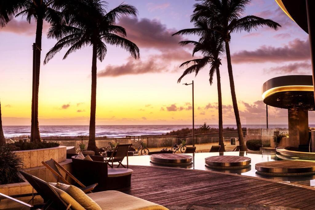 Luxury Jewel Beachfront King * Gold Coast